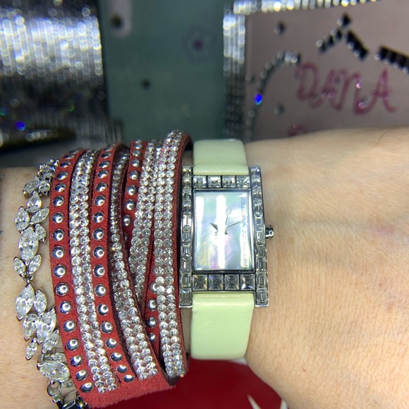 French Connection watch with ivory leather strap. Mother of Pearl face. - Picture 2 of 8